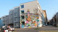 Graffiti Auftrag Hausfassade Playground
