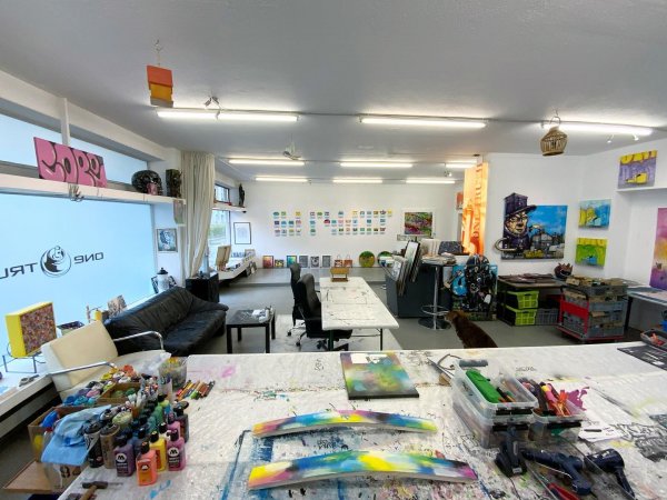 One Truth Studio / Galerie 