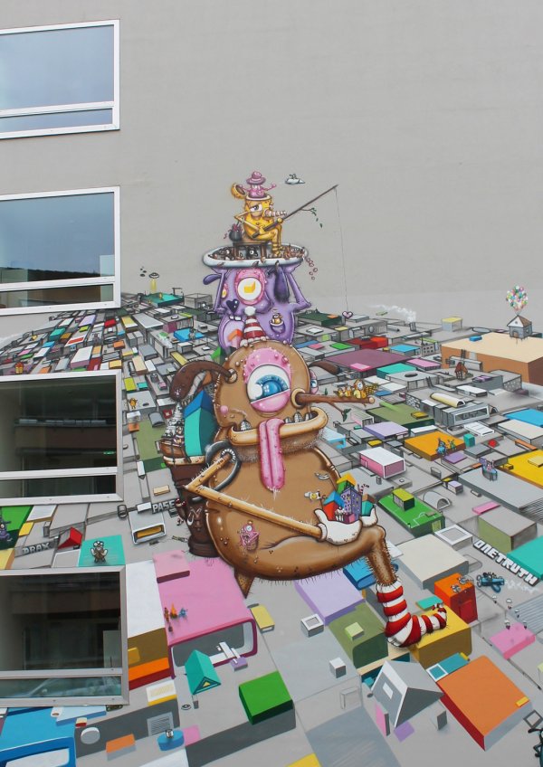 Graffiti Auftrag Hausfassade Playground