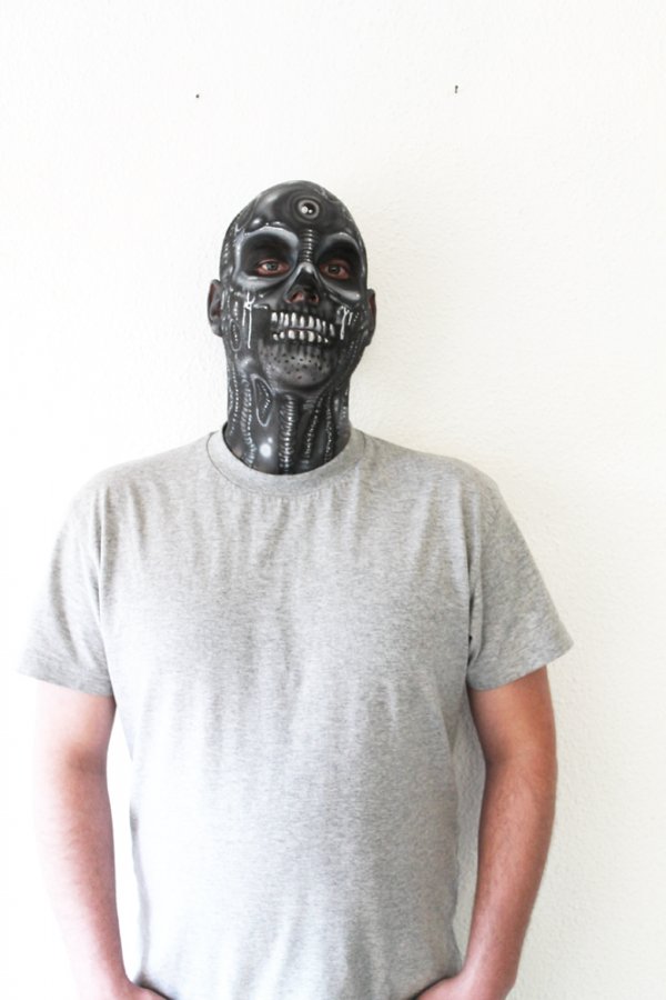 Airbrush Bodypainting Skull Head