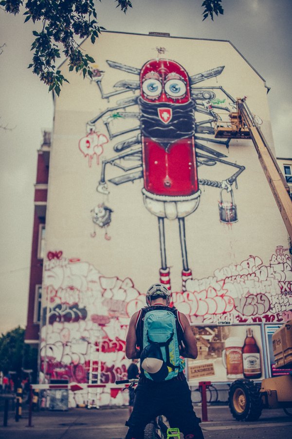 Swiss Knife / Berlin Street Art