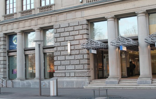 Gallery Vertes Modern Art Collection