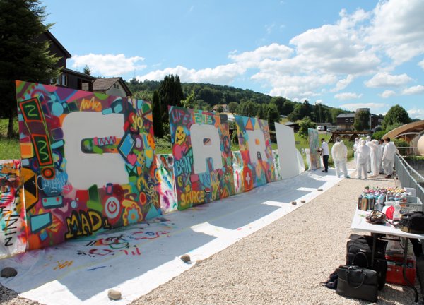 Graffiti Workshop / Bain & Company