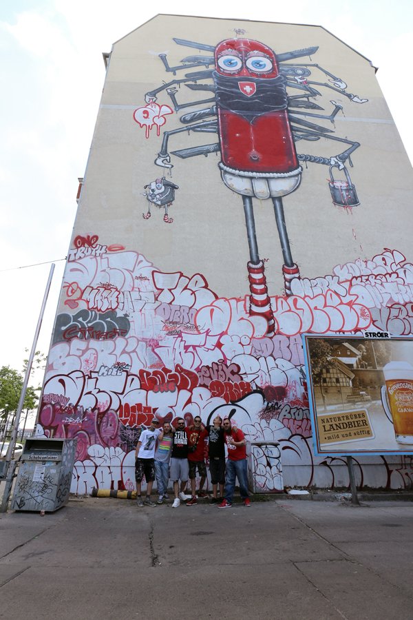Swiss Knife / Berlin Street Art