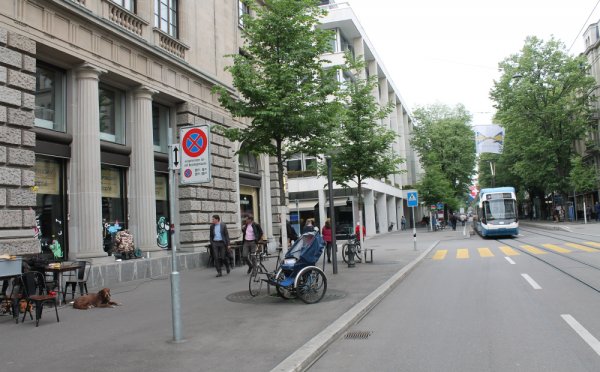 Street Art Bahnhofstrasse  - 7 Friday Space